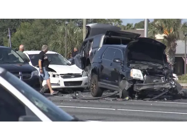 2025 Ford Bronco sebességváltó rögzítési hibája: terepen, boruláshoz közeli szikra közösségi riasztó