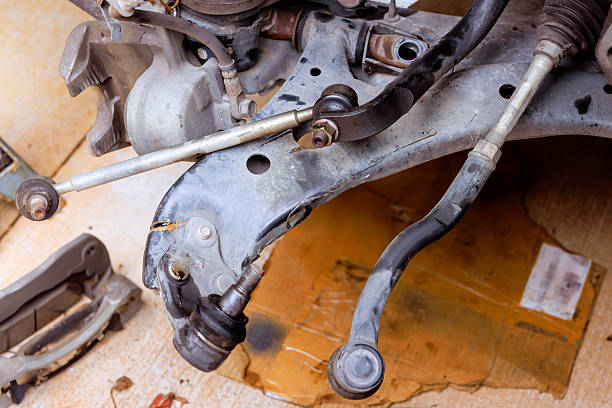 Nagy nyomatékkal, nagy teherbírással és csendességgel kapcsolatos kihívások a vezérlőkar perselyeknél az elektromos járművek korszakában